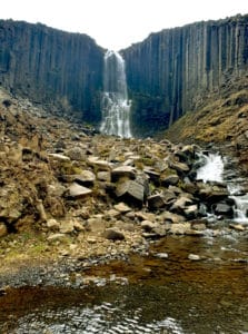 Kanion Stuðlagil na Islandii wodospad 223x300 - Kanion Stuðlagil na Islandii